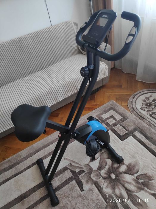 Bicicleta fitness Zipro Future X, Volanta 4.5kg, Greutate max 110 kg, 8 nivele, cu afisaj dist , puls , kcal, pliabil