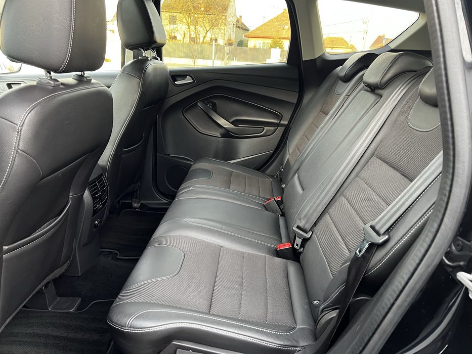 Ford Kuga - 4x4 - manual - Garantie 12 luni