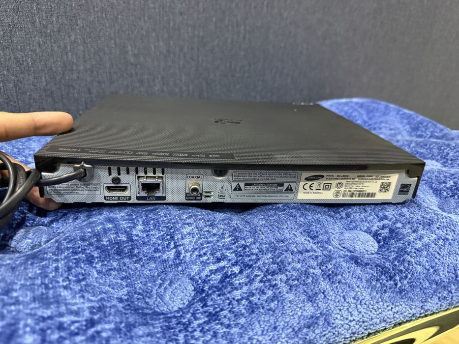 * samsung bd-j5900 DVD BLU RAY WiFi плеер оригинал