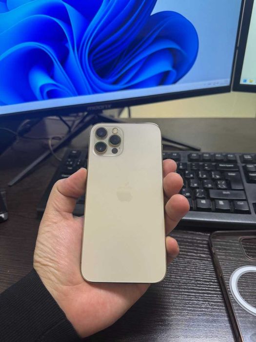 Iphone 12 pro GOLD