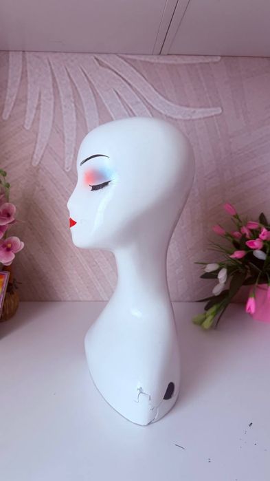 Ro’mol va sharflar uchun maniken temirli va plastmassali