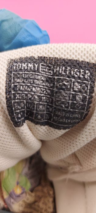 Tommy Hilfiger номер 43 Оригинални сникърси