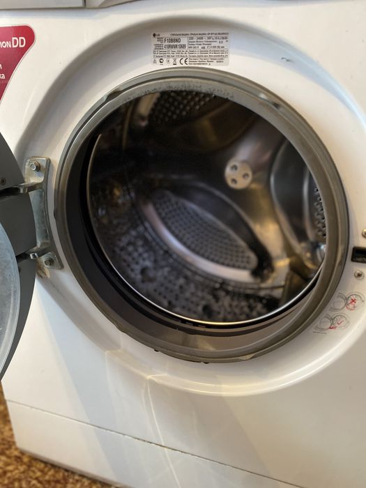 Продам машинку стиральную автомат