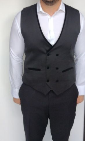 Costum Ceremonie din catifea cu rever satinat folosit o singura data