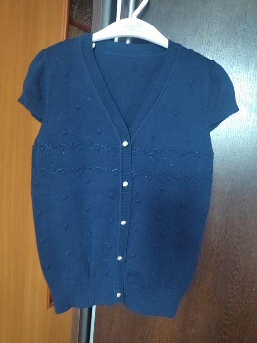 Вещи на девочку  7- 9 лет