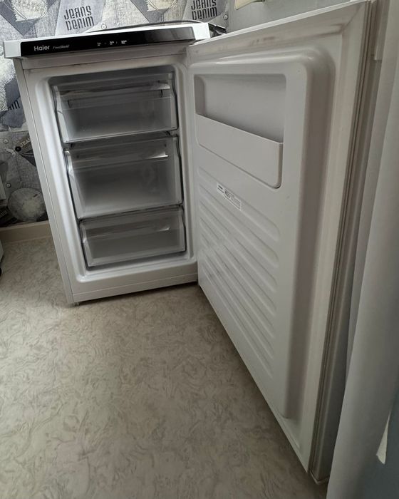 Продам морозильник
