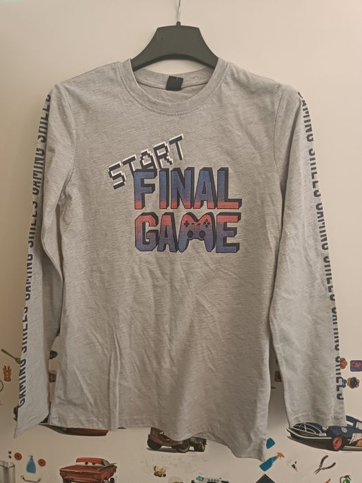 Продавам нови детски блузи и пуловери