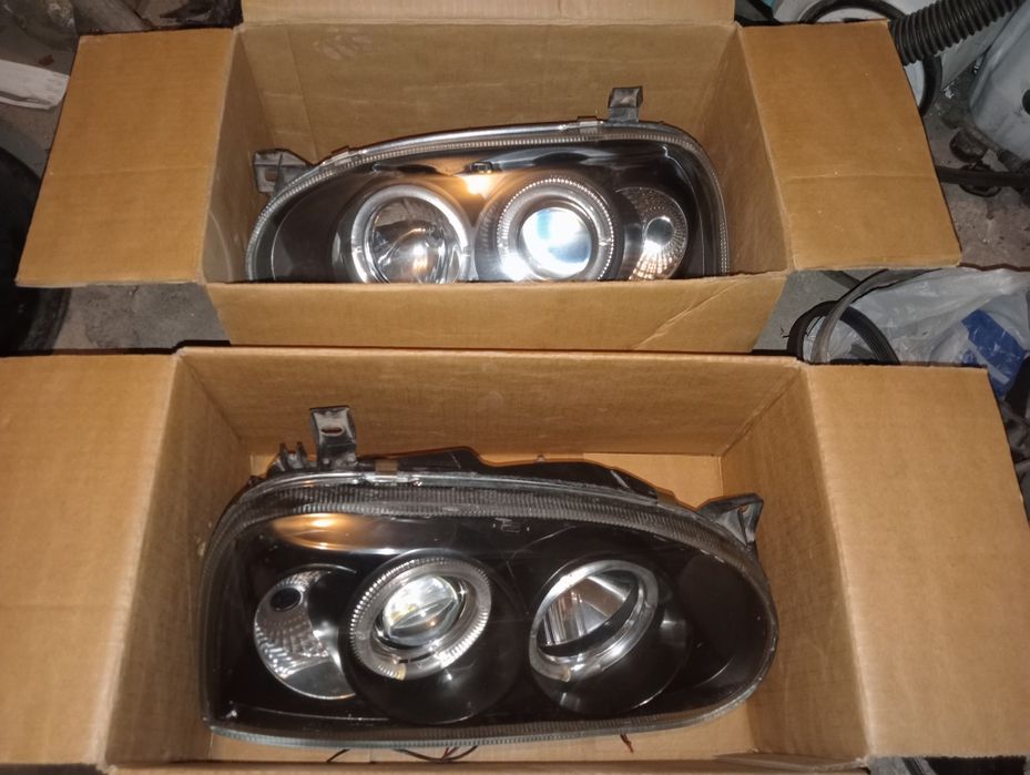 Продам передние фары на голф 3