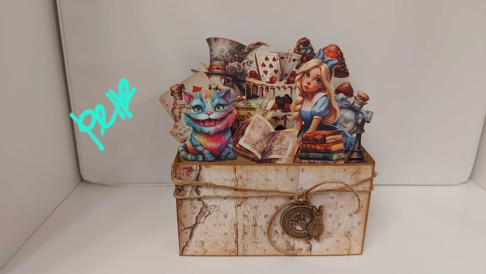 Изскачаща картичка кутия Хари Потър, Алиса, с Феи, ръчно изработена