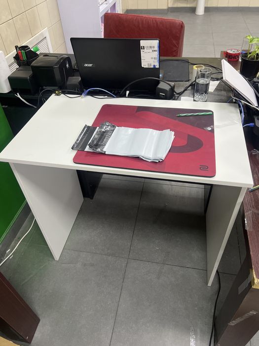 Ресепш стойки для