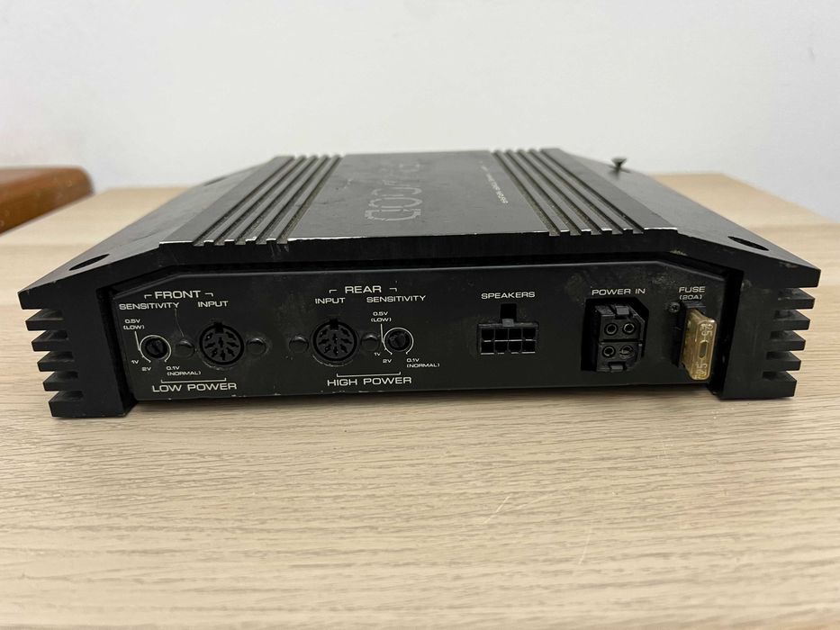Hifonics, Ampire, Kenwood statie auto