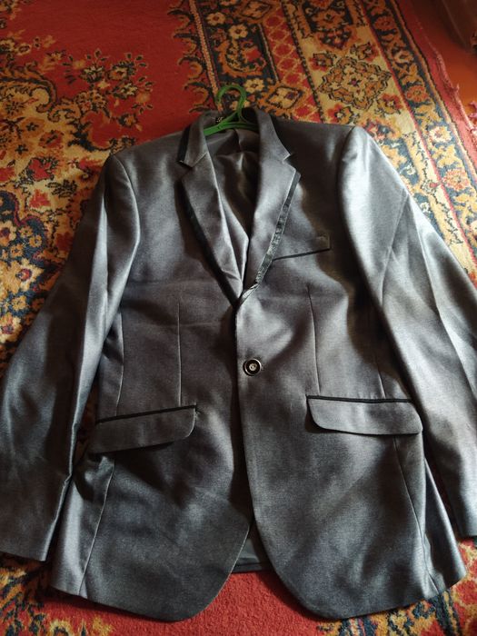 Продам мужской костьюм брюка