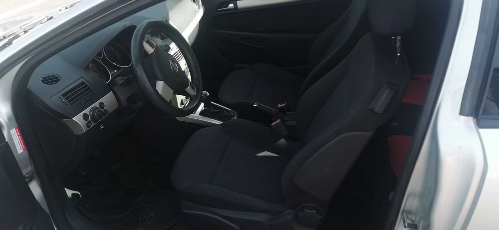 Opel Astra H GTC