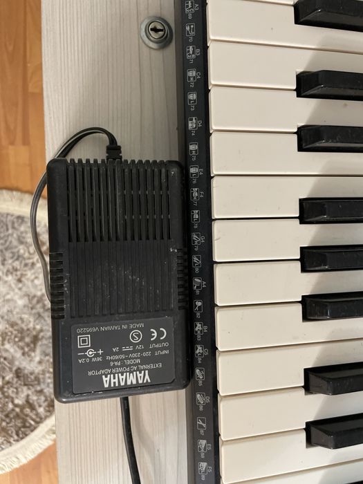 Yamaha PSR-550 синтезатор