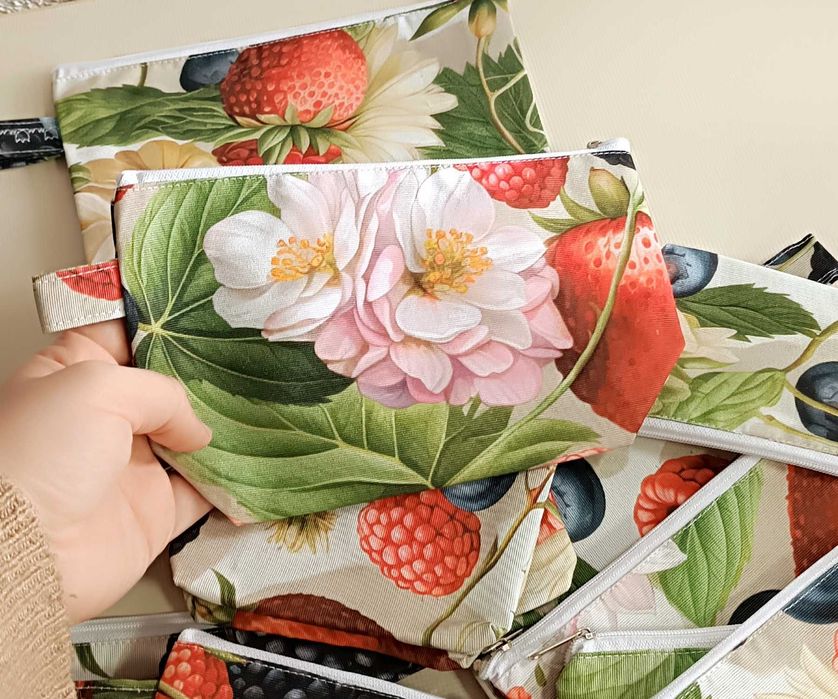 Продавам 18 броя несесера с различни размери на едро