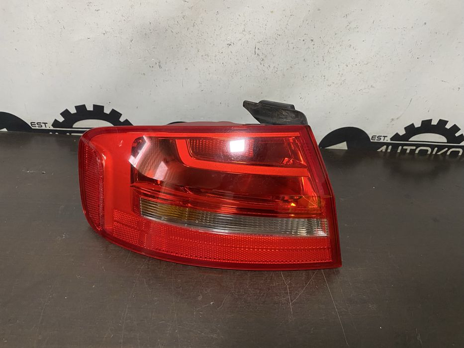 Stop stanga pe aripa Audi A4 B8 sedan facelift an de la 2012