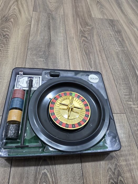 Покерный набор,рулетка