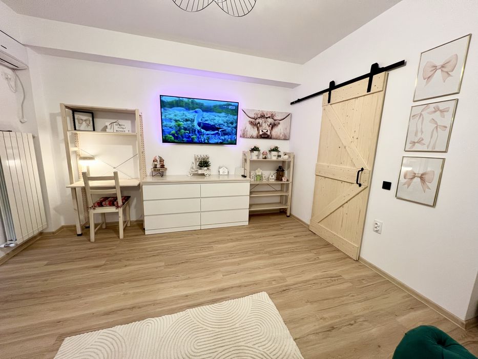 Garsoniera Tomis Plus+ curte
