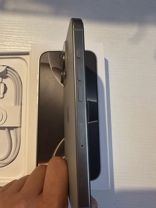 iPhone 16 Pro 256GB Natural Titanium – Като нов