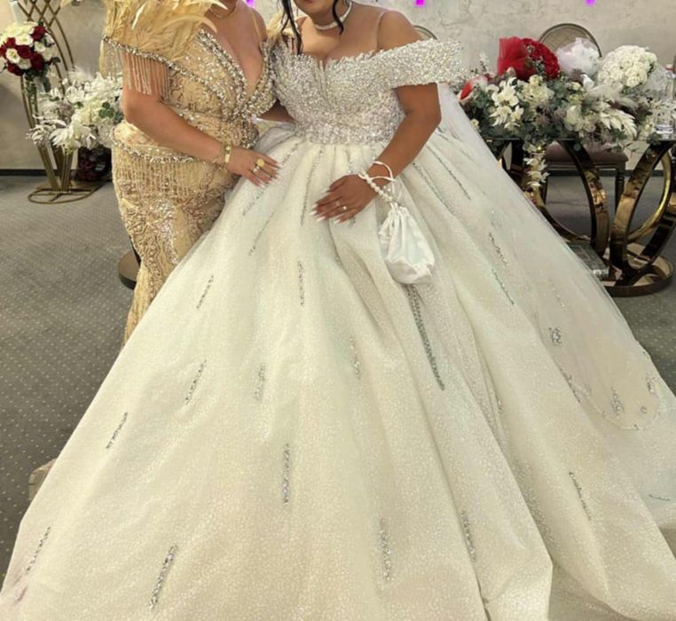 Vând rochie de mireasa