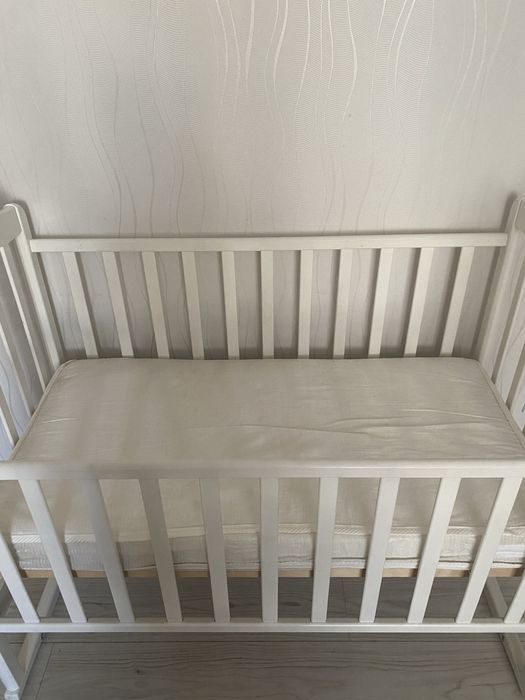 Продам детскую кроватку