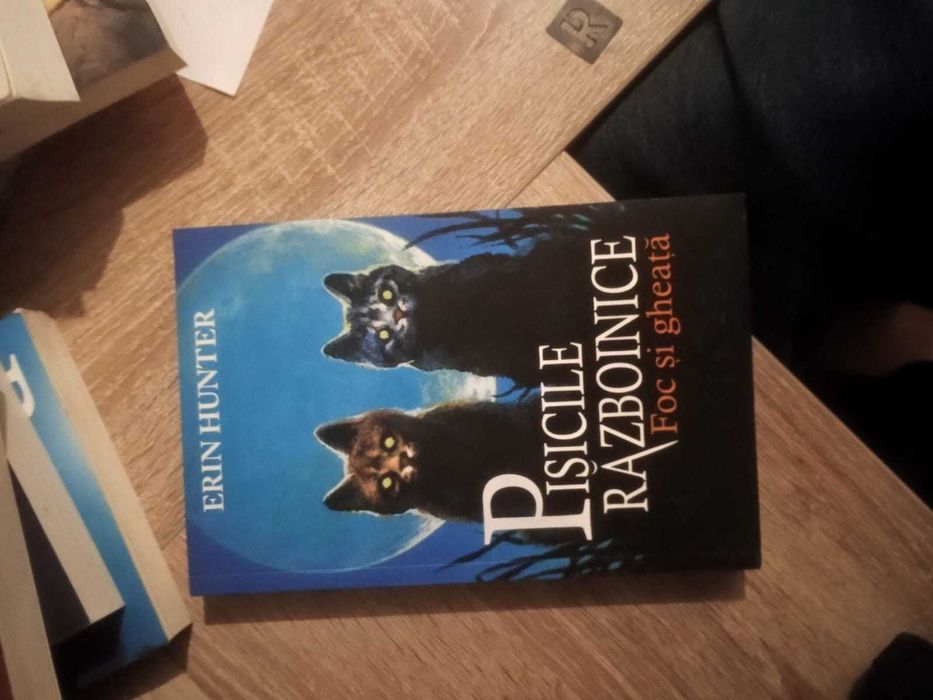 Seria de cărți pisicile razboinice volumele 1-13