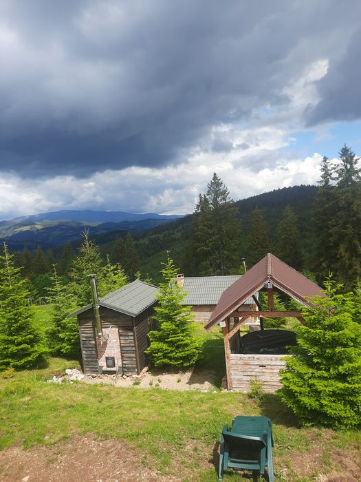 Cabana de inchiriat   BELIS, ciubar +sauna incluse DEALU BOTII