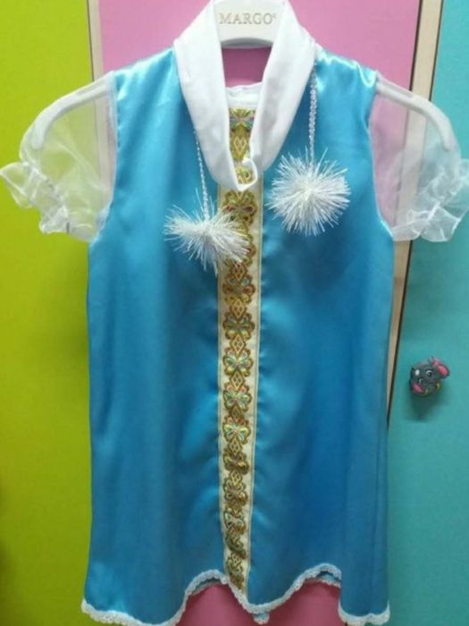 Продам новый костюм для девочки 3-4-5 лет