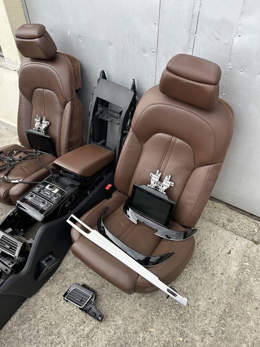 Audi A8 D4 бизнес салон