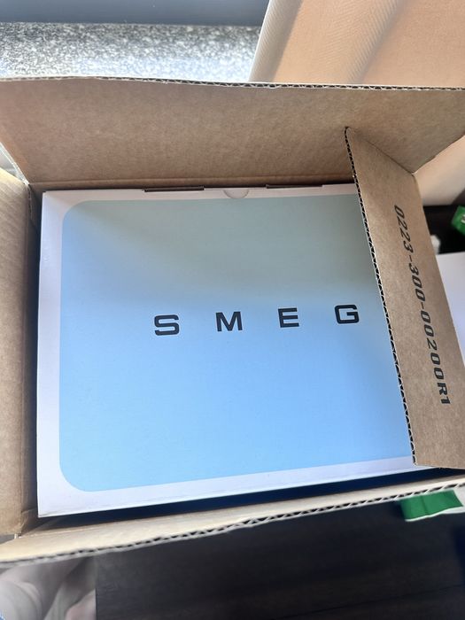 Электрочайник Smeg