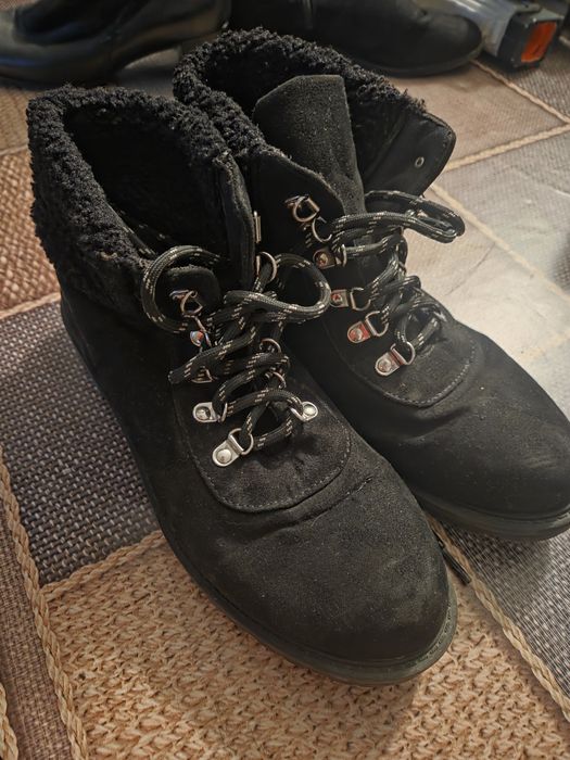 Ghete îmblănite de dama