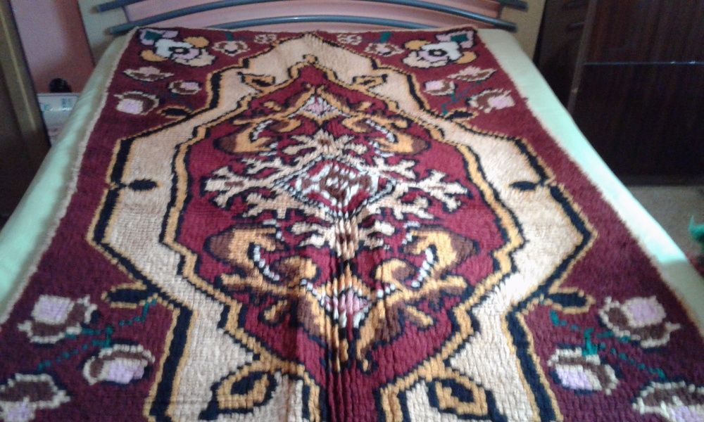 Продавам китеници