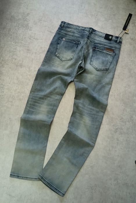 Продам джинсы новые