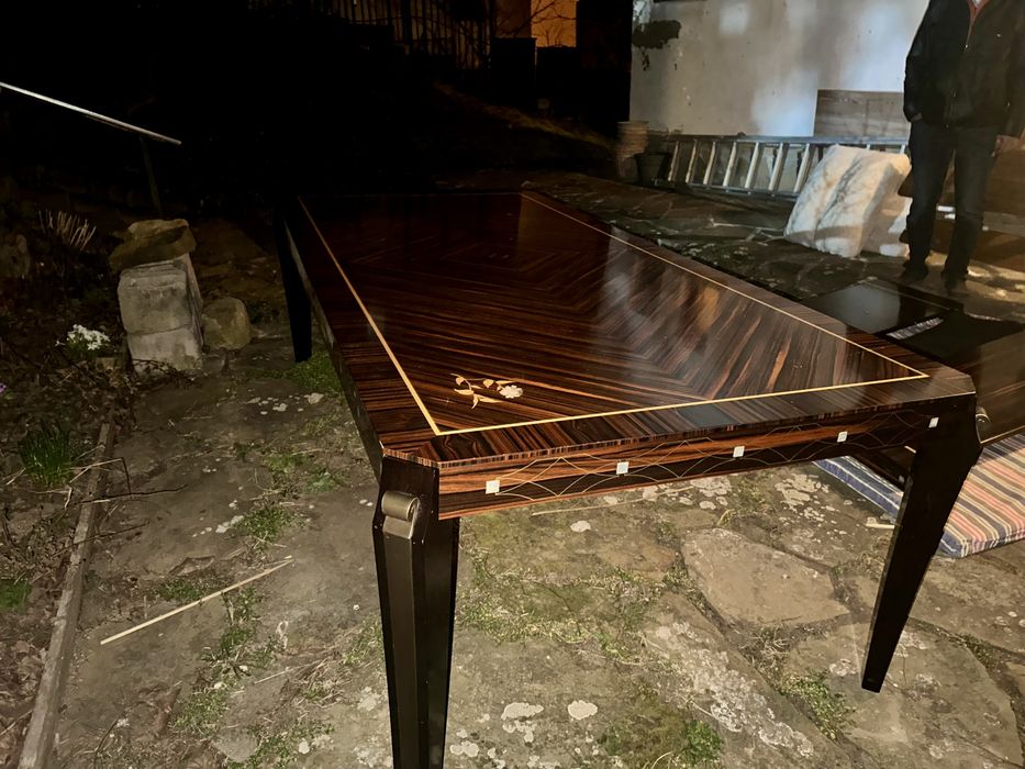 Масивна холна маса