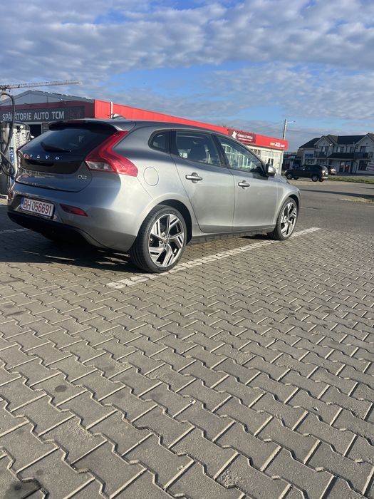VOLVO V40 2018 — imagine 4
