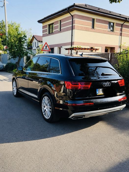 Audi Q7 3.0 TDI Quattro pachet S line/ Panoramic/ Ambientale/ Perne 5 Moduri de condus