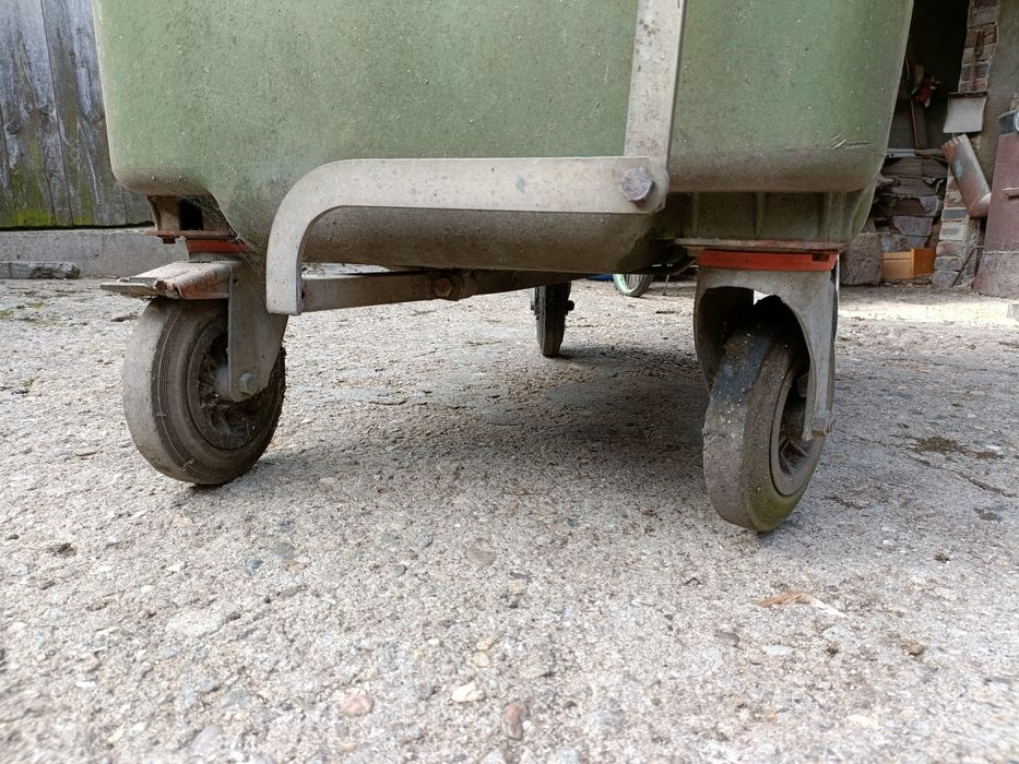 Tomberon/pubela 660l