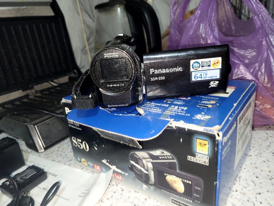 Продам видеокамеру продам