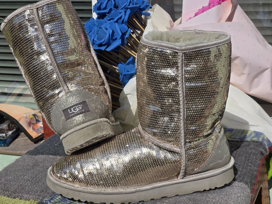 UGG оригинални ботуши с пайети N42