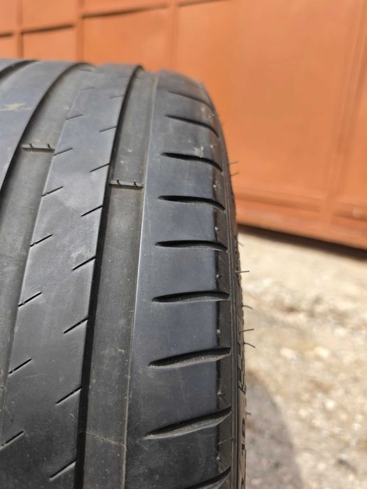 2 бр. летни гуми 255/40/18 Michelin PS4 ZR DOT 2619 4,5 mm