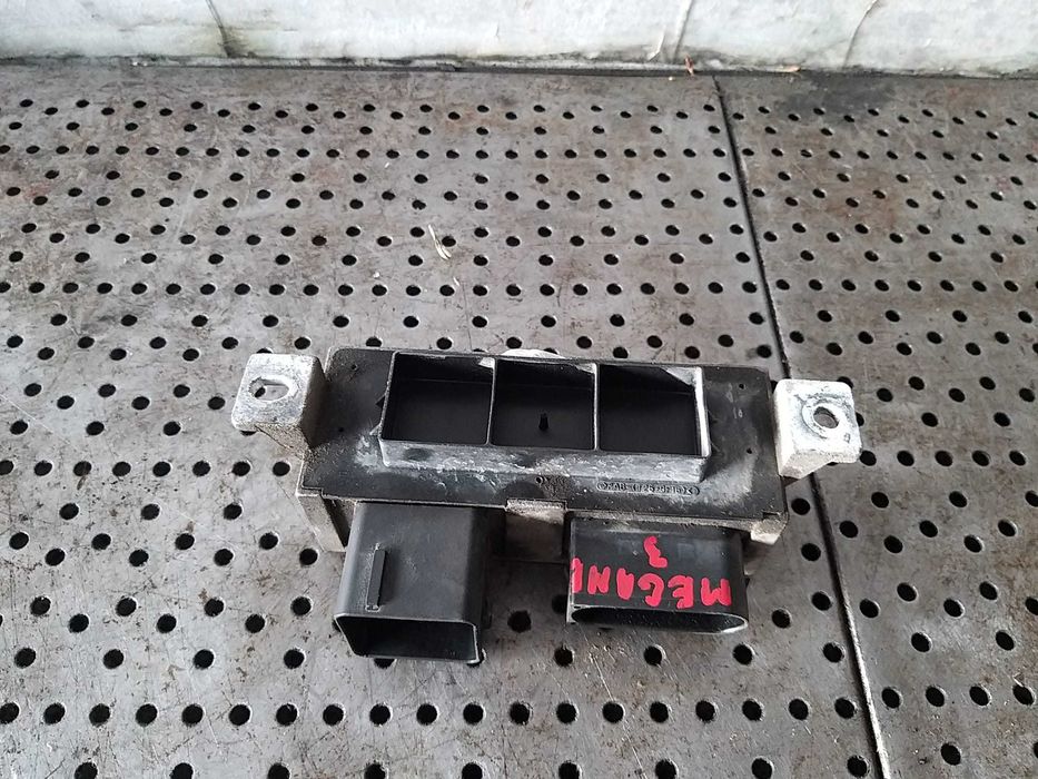 Releu bujii 1.5 dci renault megane 3 8200558438a