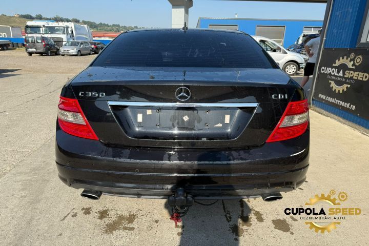 Usa / Portiera spate stanga culoare 197 Negru Obsidian Mercedes-Benz