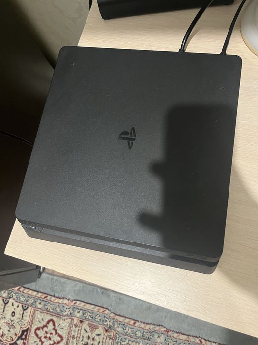 ПС4 slim (с дисками,два геймпада)