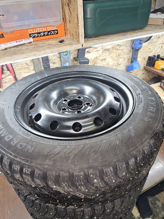 Зимние шины с дисками 15