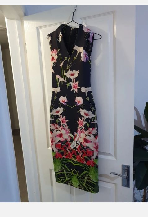 Флорална рокля m Ted Baker парти сватба цветя
