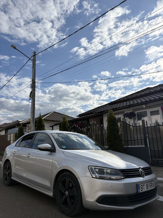 VOLKSWAGEN Jetta 2011 — imagine 2