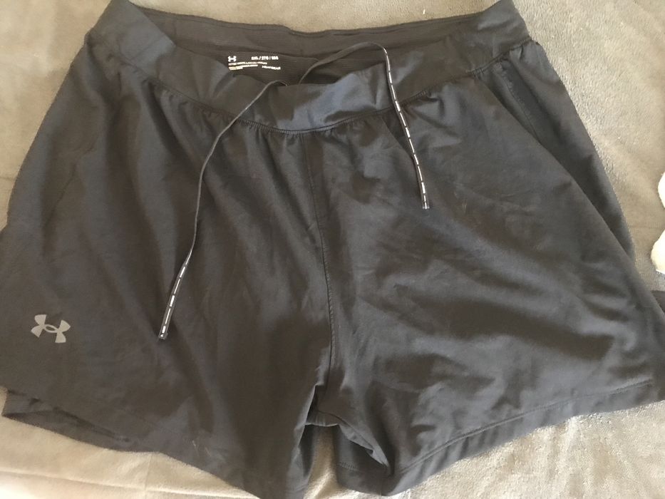 Дамски спортни панталонки Under Armour