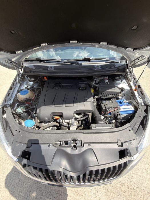 : Skoda Fabia 2010 1.6 TDI – economică, navigație CarPlay, stare bună