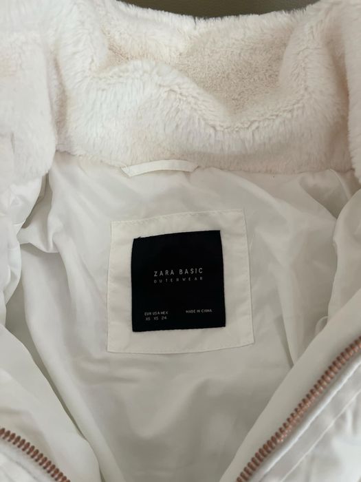 Яке”zara”цвят бяло с медни ципове