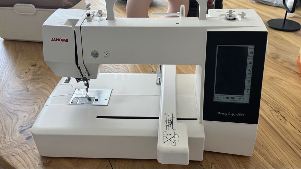 Вышивальная машинка Janome e500